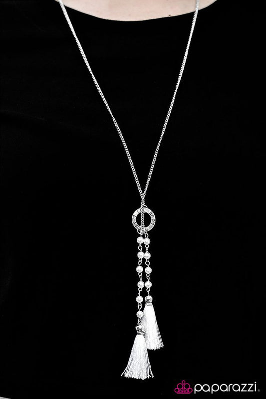 love-awaits-white-p2se-wtxx-077mr