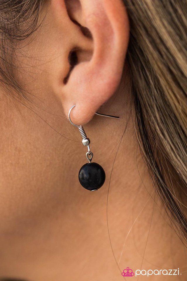 Paparazzi ♥ Should Have Been A Cowboy - Black ♥ Necklace