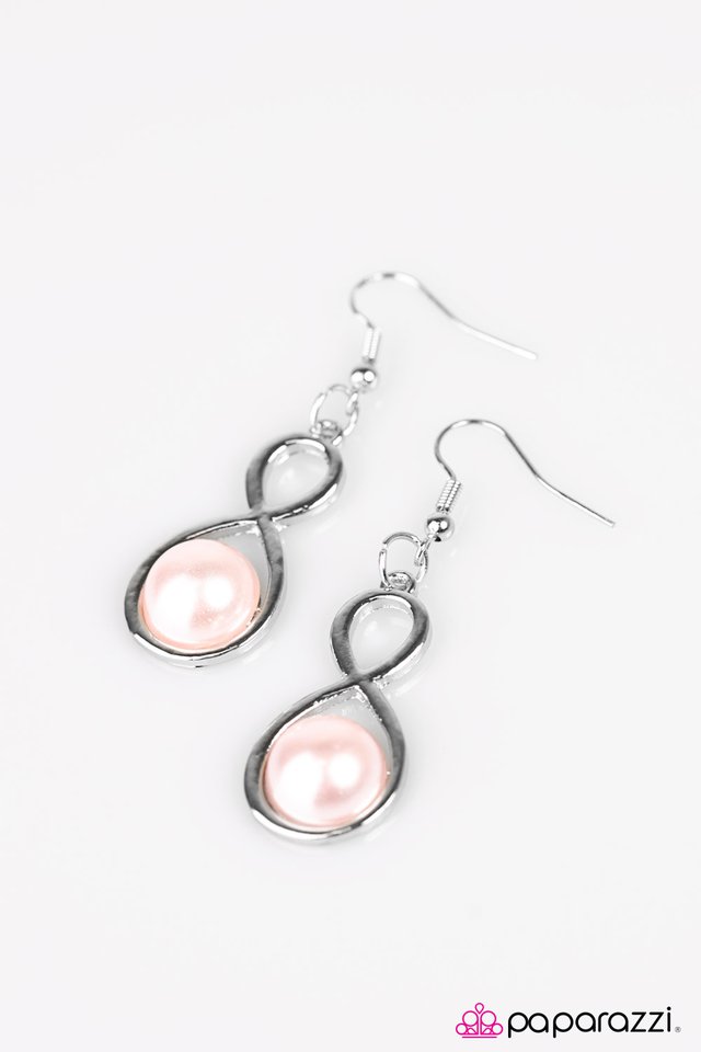 Paparazzi ♥ Musical Muse - Pink ♥ Earrings