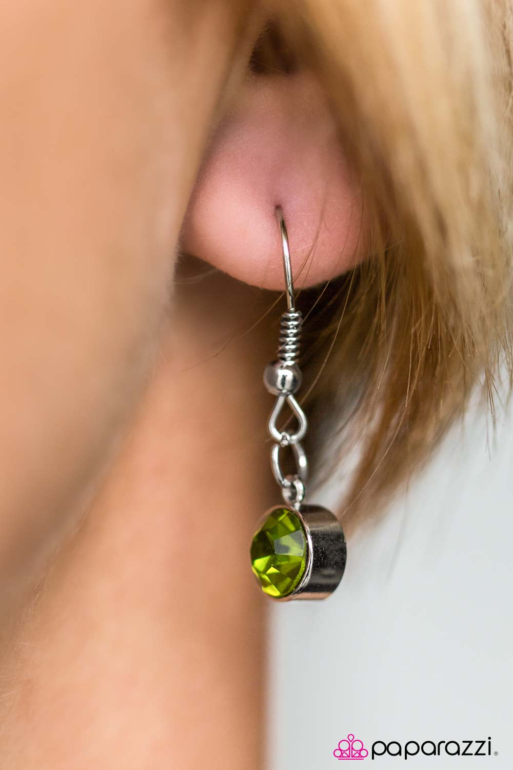 Paparazzi ♥ The London Eye - Green ♥  Necklace