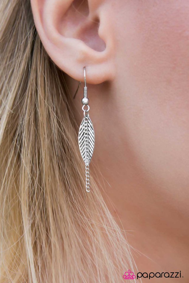 Paparazzi ♥ RUSTLE and Flow - Silver ♥ Necklace