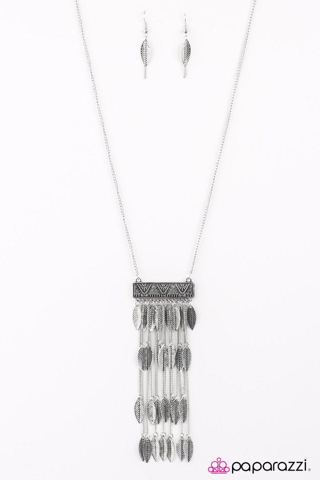 Paparazzi ♥ RUSTLE and Flow - Silver ♥ Necklace