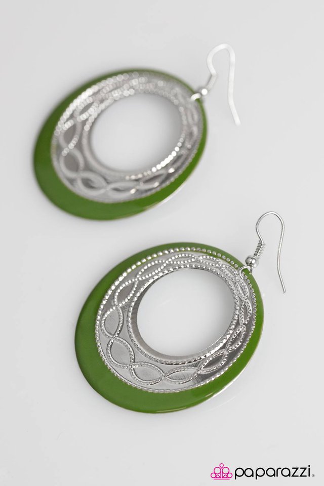 Paparazzi ♥ Intertwining Melodies - Green ♥ Earrings