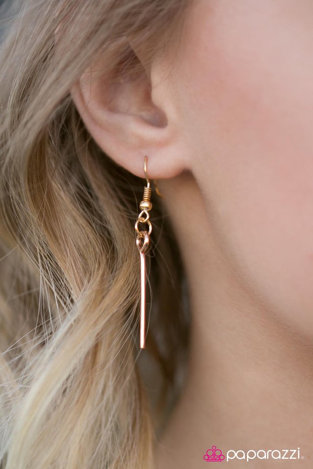 Paparazzi ♥ Dead OAR Alive - Gold ♥ Necklace