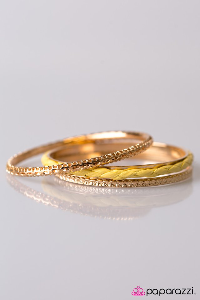 Paparazzi ♥ The World Re-CORD - Yellow ♥ Bracelet