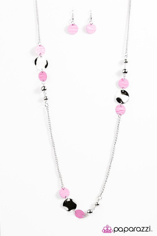Paparazzi ♥ Out of Sight - Pink ♥ Necklace