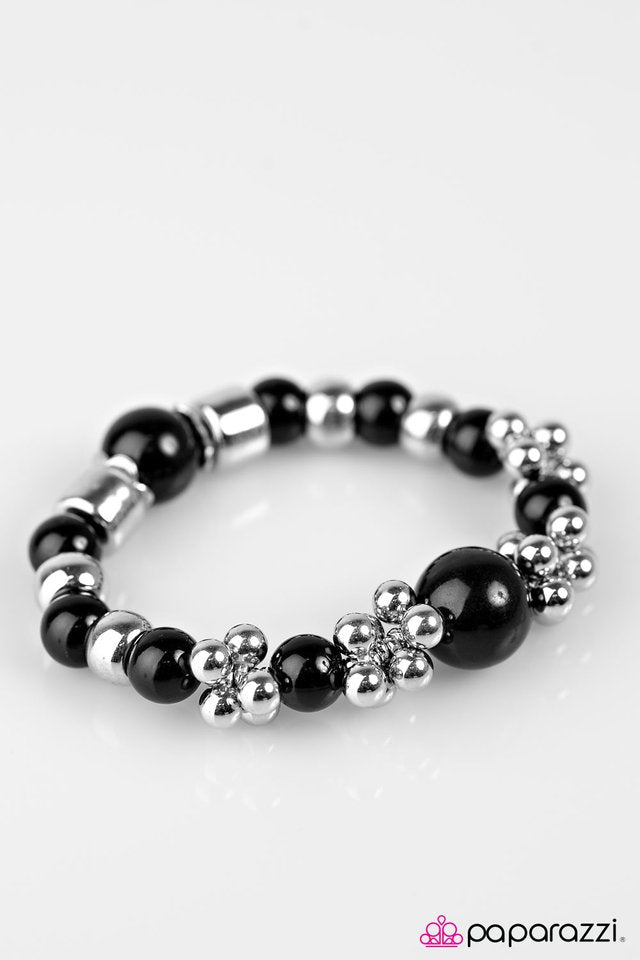 Paparazzi ♥ Arm Candy - Black ♥ Bracelet
