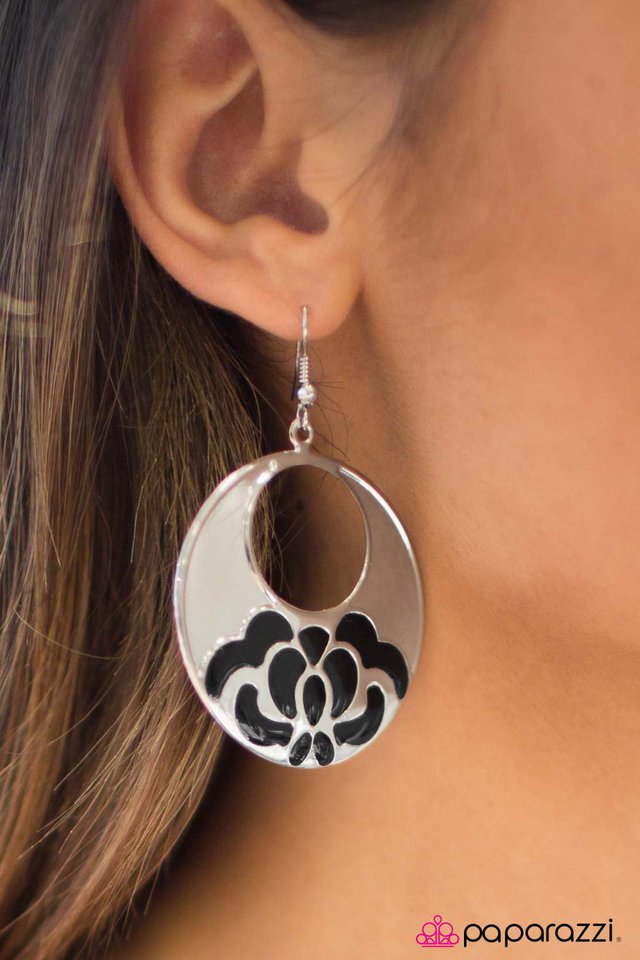 isle-survive-black-p5wh-bkxx-063xx