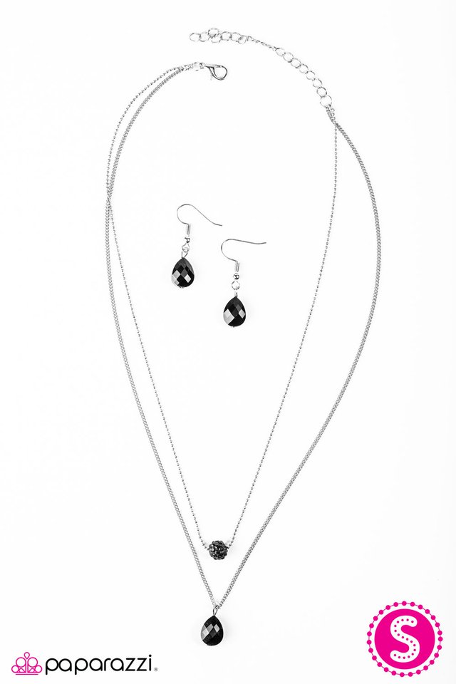 Paparazzi ♥ The Ball Is In Your Court - Black ♥ Necklace