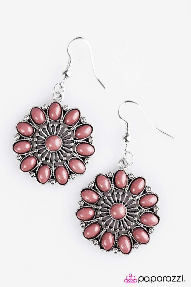 Paparazzi ♥ The Lotus Palace - Pink ♥ Earrings