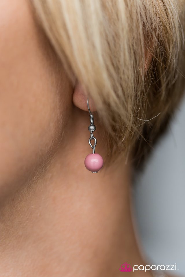 Paparazzi ♥ Lost In Reverie - Pink ♥ Necklace