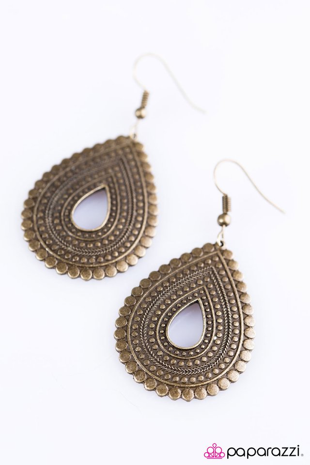 Paparazzi ♥ You Look TEAR-rific! - Brass ♥ Earrings