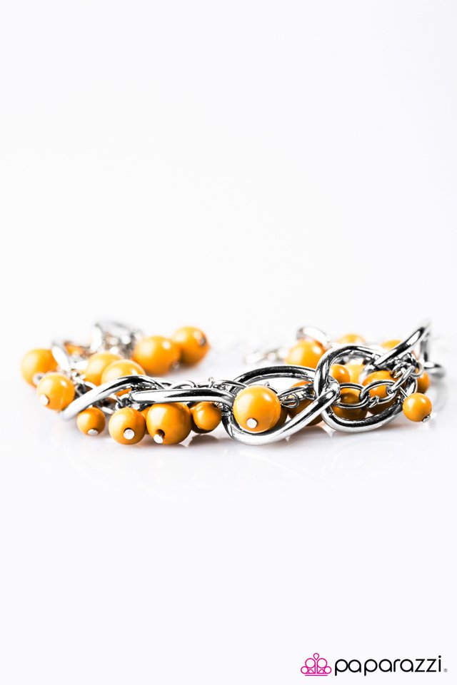 Paparazzi ♥ Elegantly Entangled - Yellow ♥ Bracelet