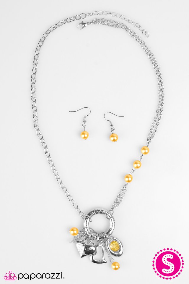 Paparazzi ♥ The Charmed Life - Yellow ♥ Necklace