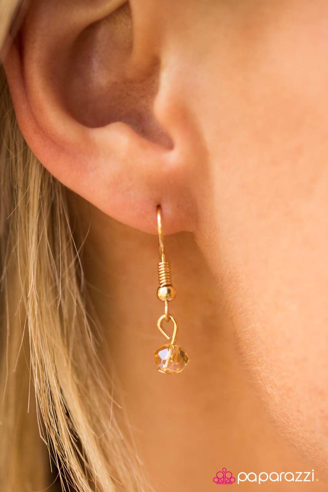 Paparazzi ♥ Crystal Gazing - Orange ♥ Necklace