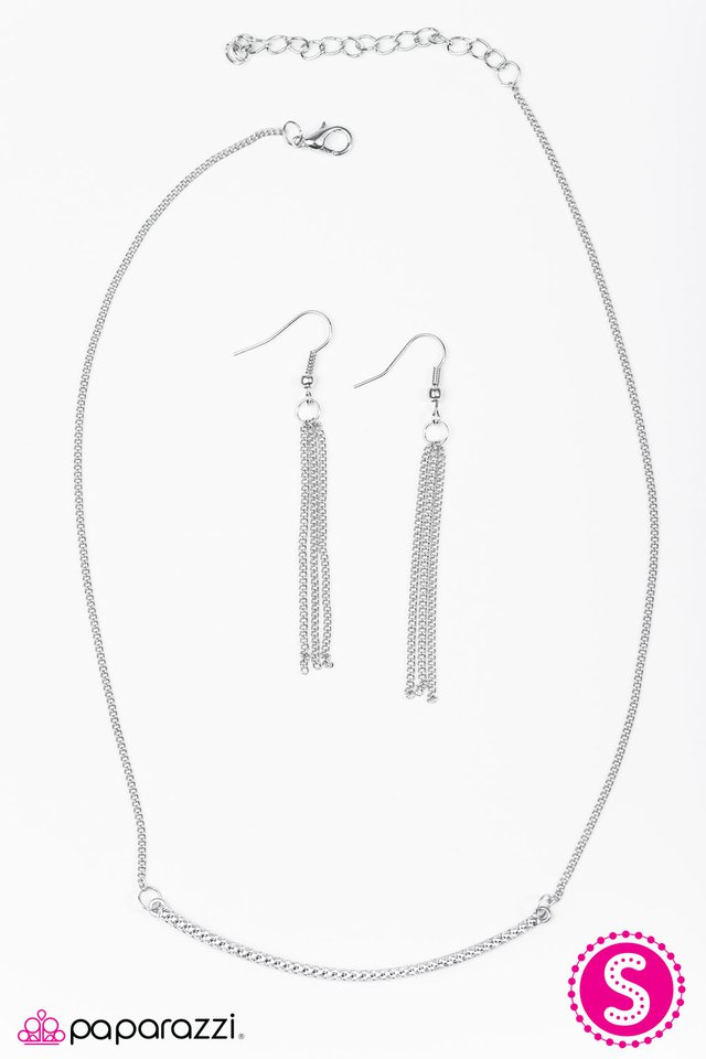 Paparazzi ♥ BAR Out! - Silver ♥ Necklace