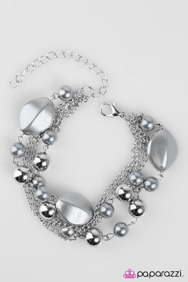 Paparazzi ♥ Jersey Girl - Silver ♥ Bracelet