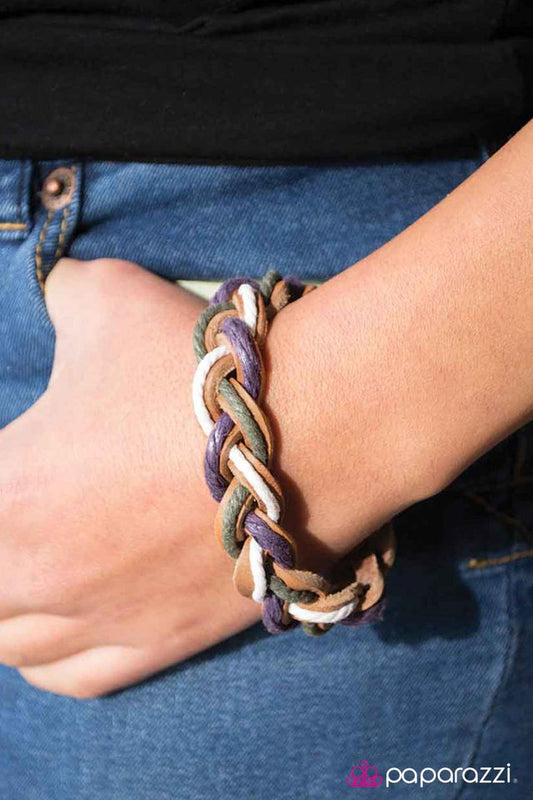 stranded-on-an-island-p9ur-mtxx-025xx