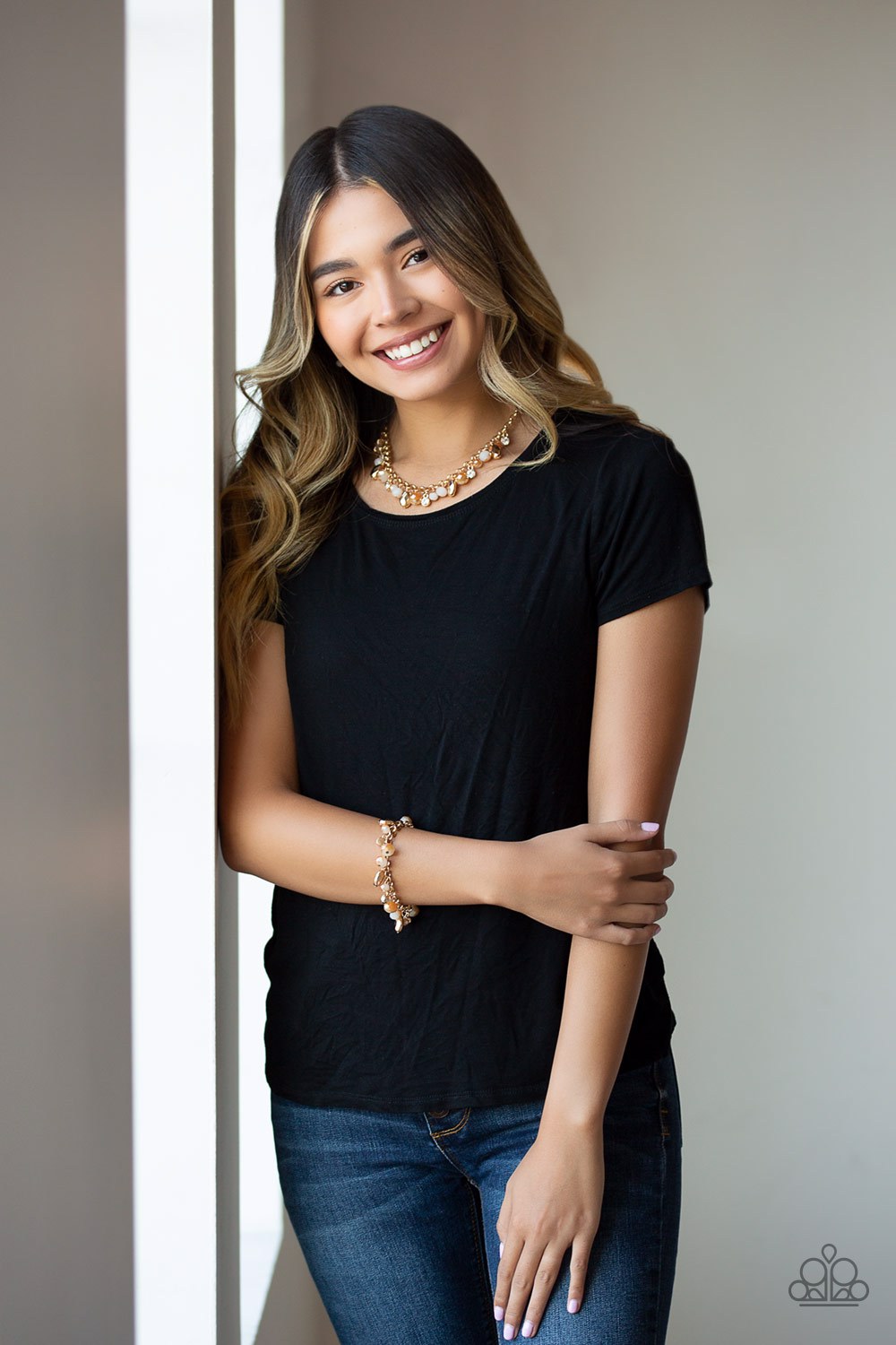 downstage-dazzle-gold-p2re-gdxx-292ph