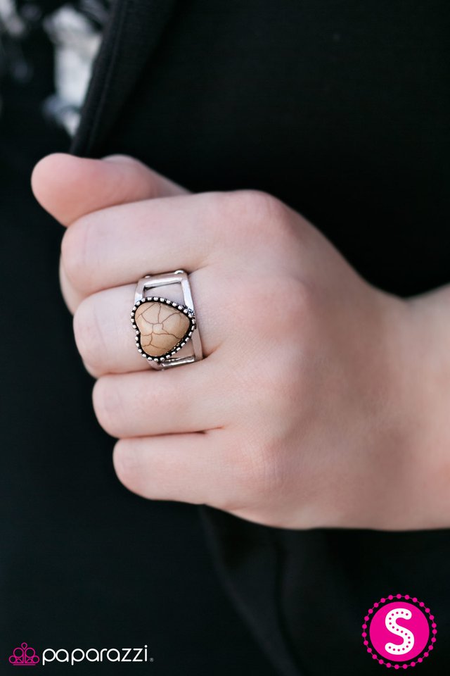 rule-with-your-heart-brown-p4se-bnxx-033xx