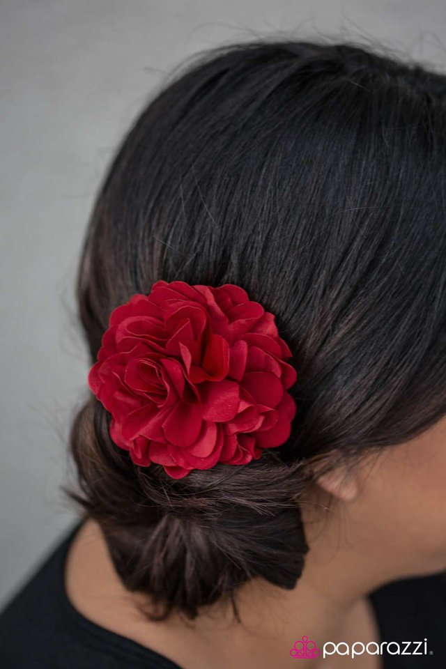 let-me-call-you-sweetheart-red-p7ca-rdxx-038xx