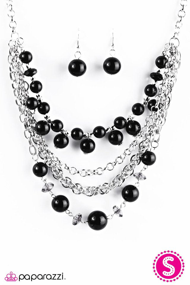 Paparazzi ♥ When On Wall Street - Black ♥ Necklace
