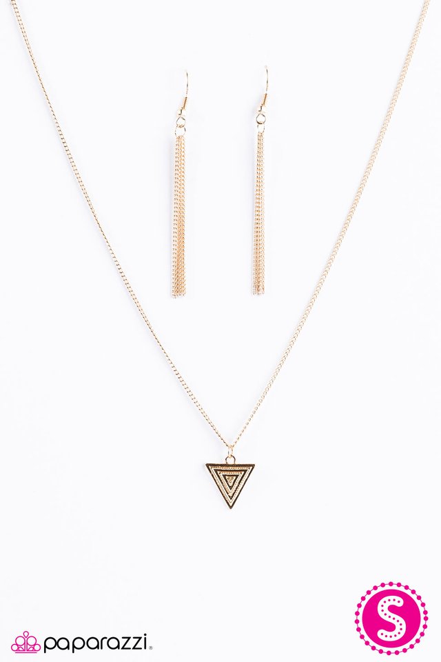 Paparazzi ♥ TRI and Catch Me - Gold ♥ Necklace