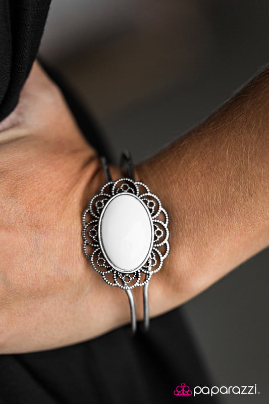 vogue-and-vintage-p9wh-wtxx-084xx