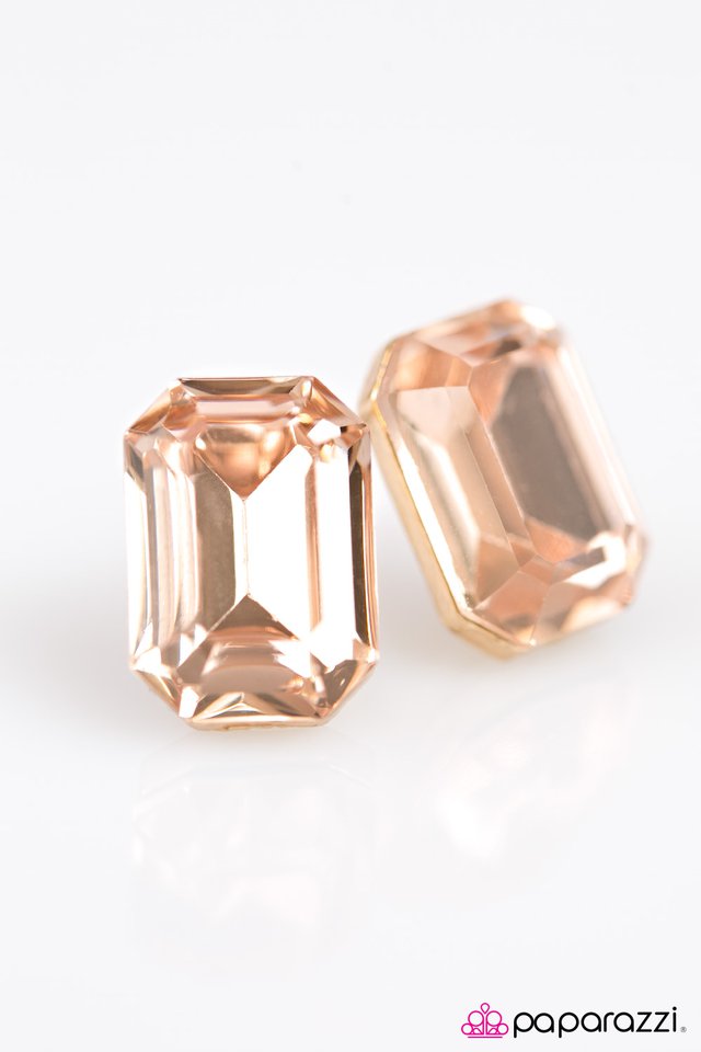 Paparazzi ♥ Be My Guest - Gold ♥ Post Earrings