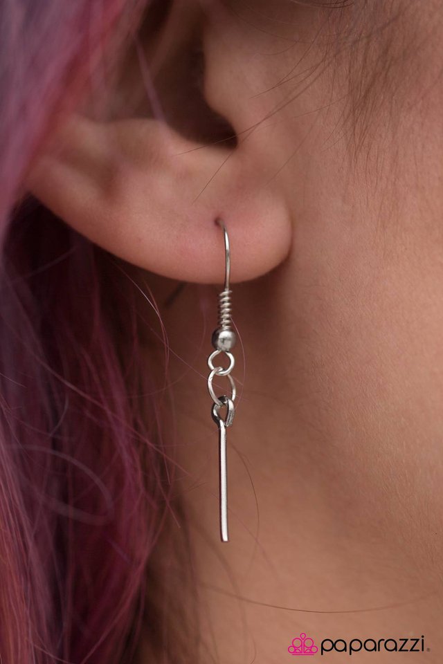 Paparazzi ♥ Foxy Foxtrot - Silver ♥ Necklace