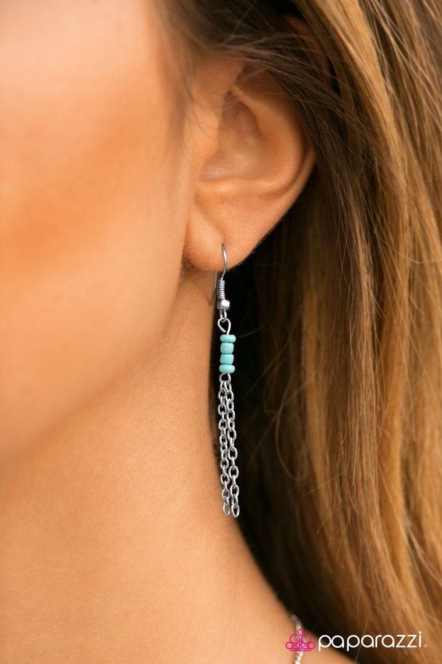 Paparazzi ♥ Down In The Valley - Blue ♥ Necklace