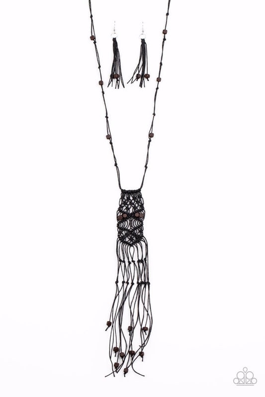 macrame-majesty-black-p2st-bkxx-039xx