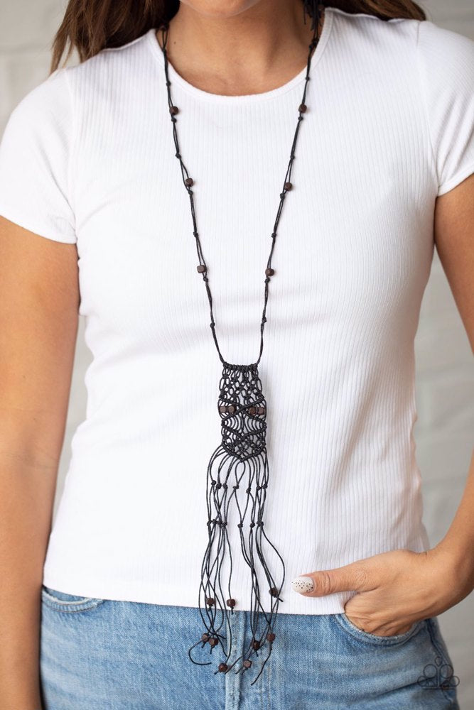 macrame-majesty-black-p2st-bkxx-039xx