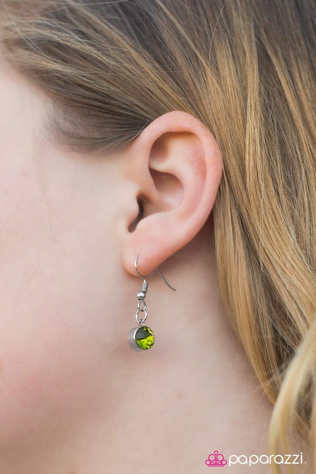 Paparazzi ♥ BLING The Noise - Green ♥ Necklace