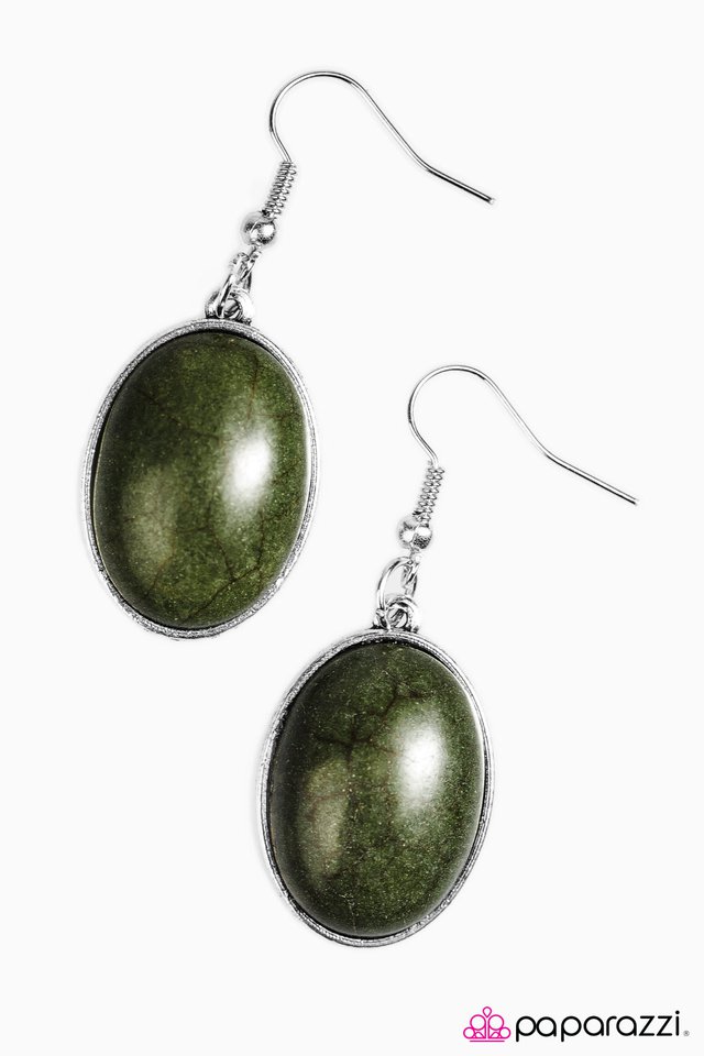 Paparazzi ♥ Ranch Romance - Green ♥ Earrings