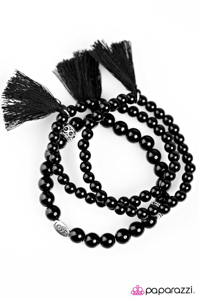 Paparazzi ♥ Studying Abroad - Black ♥ Bracelet