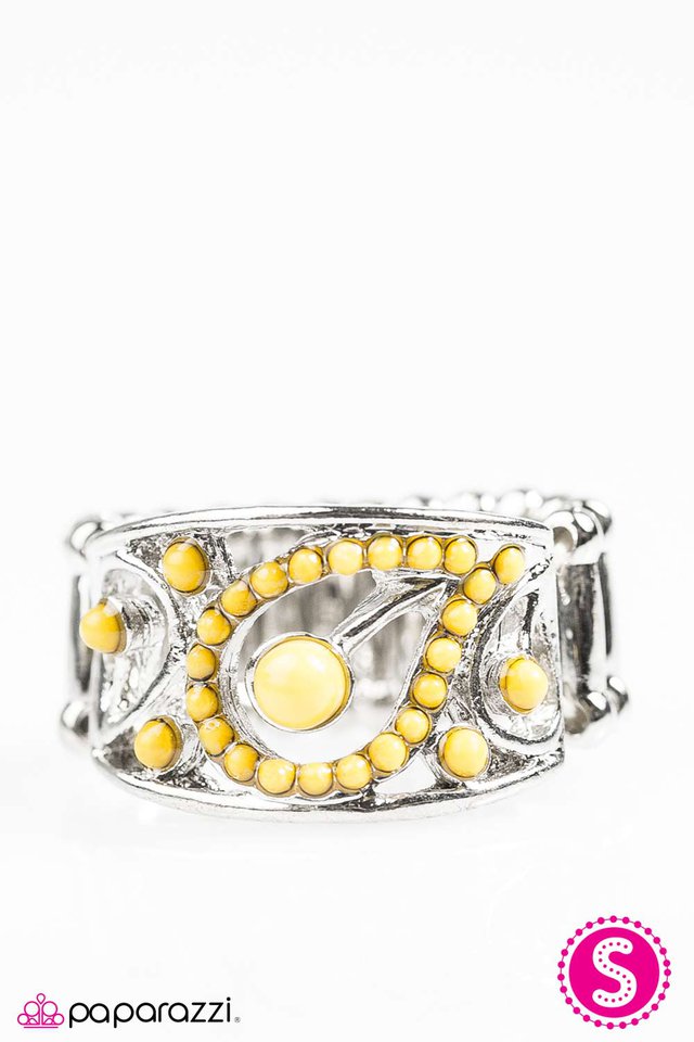 Paparazzi ♥ Just The SWAY You Are - Yellow ♥ Ring