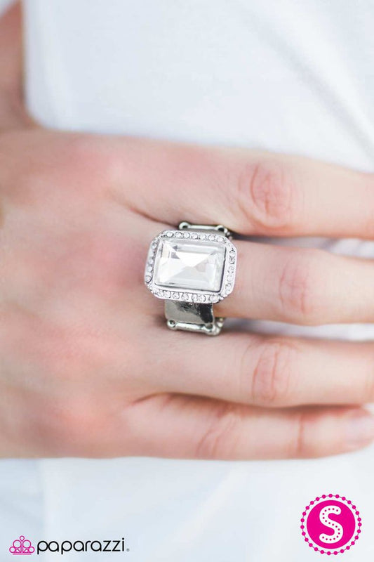 queens-court-white-p4re-wtxx-130xx