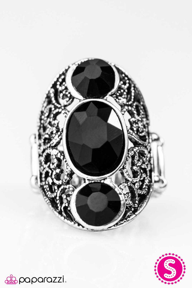 Paparazzi ♥ Party Royale - Black ♥ Ring