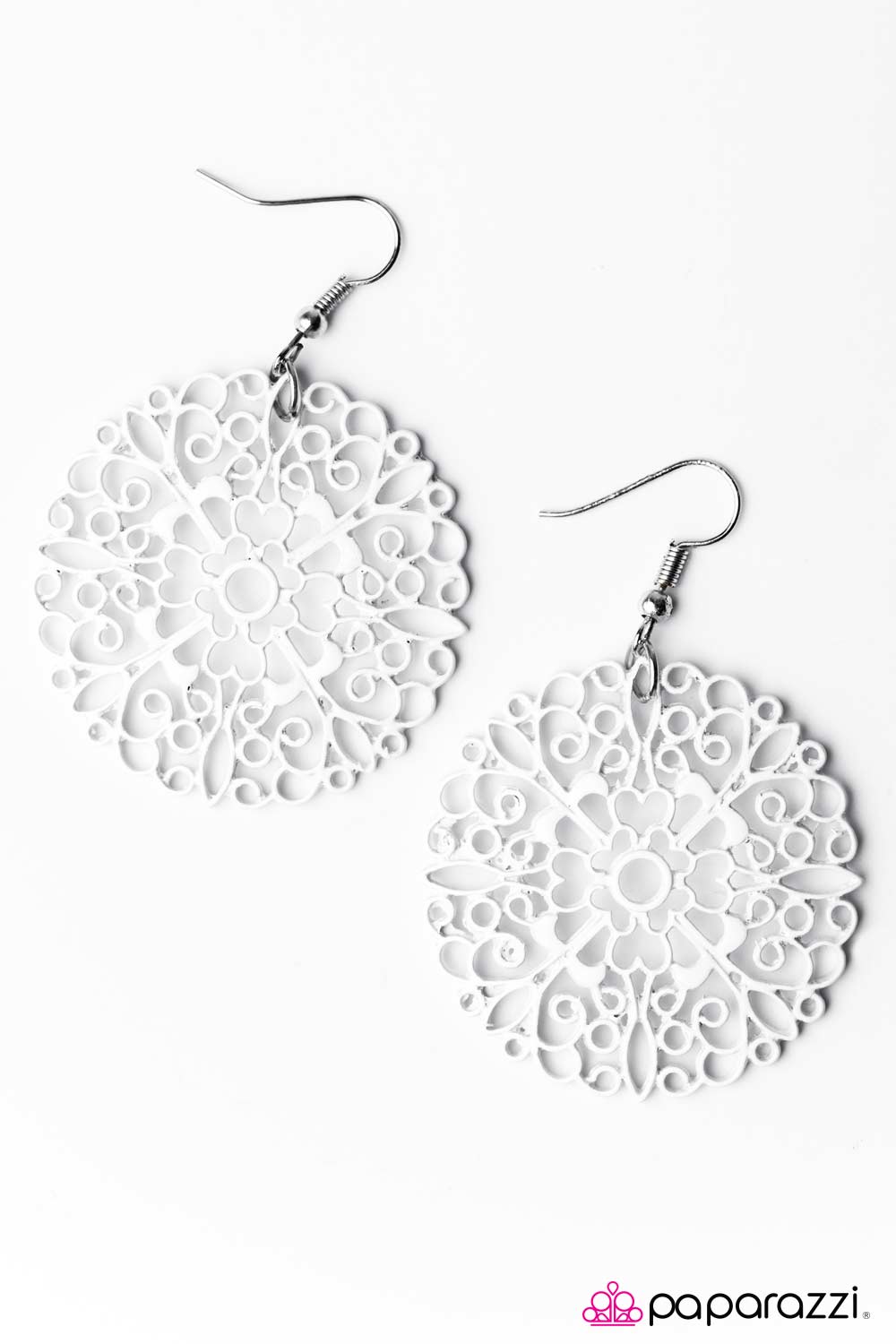 Paparazzi ♥ Maritime Mariner - white ♥  Earrings