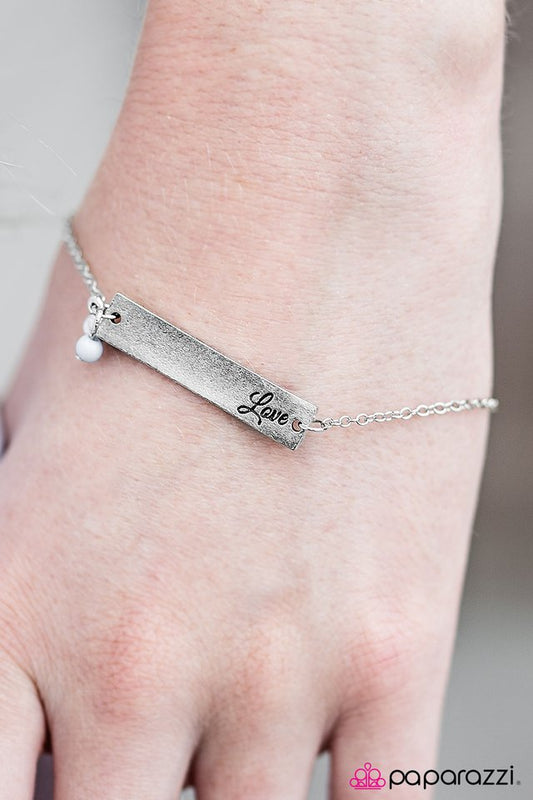 love-can-build-a-bridge-p9da-wtxx-050xx