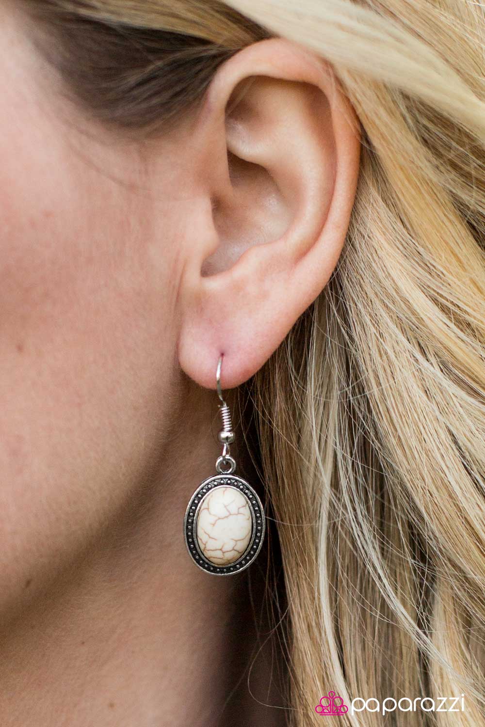 Paparazzi ♥ Dressed to EMPRESS - White ♥  Necklace