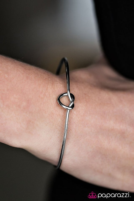 knot-a-love-story-silver-p9da-svxx-048xx