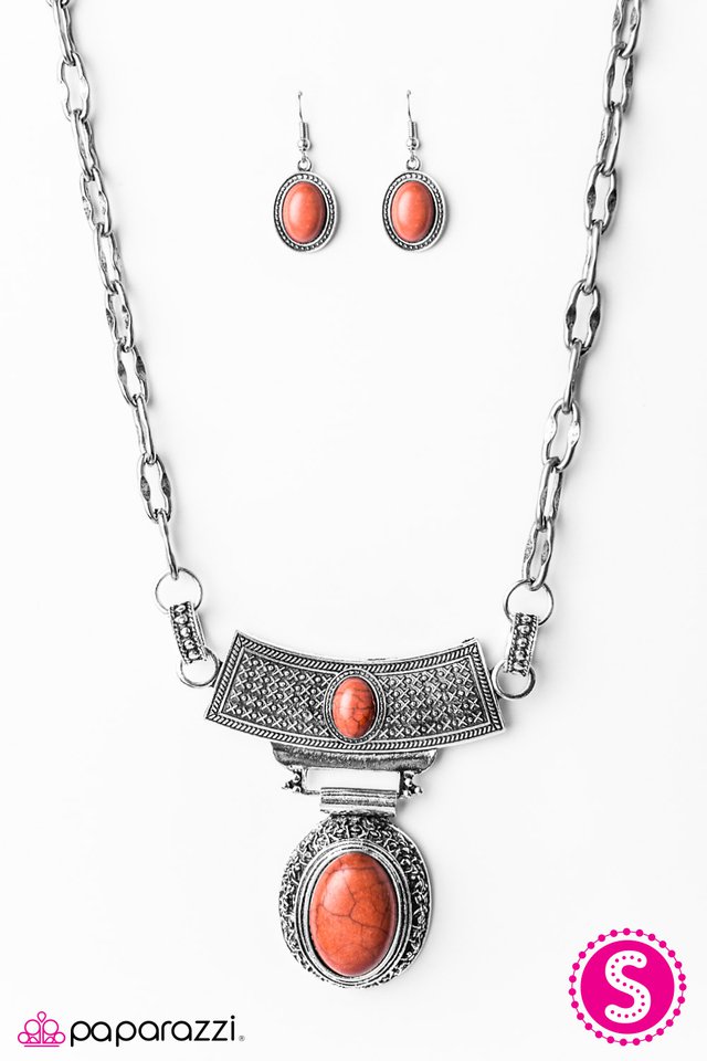 Paparazzi ♥ Dressed to EMPRESS - Brown ♥ Necklace