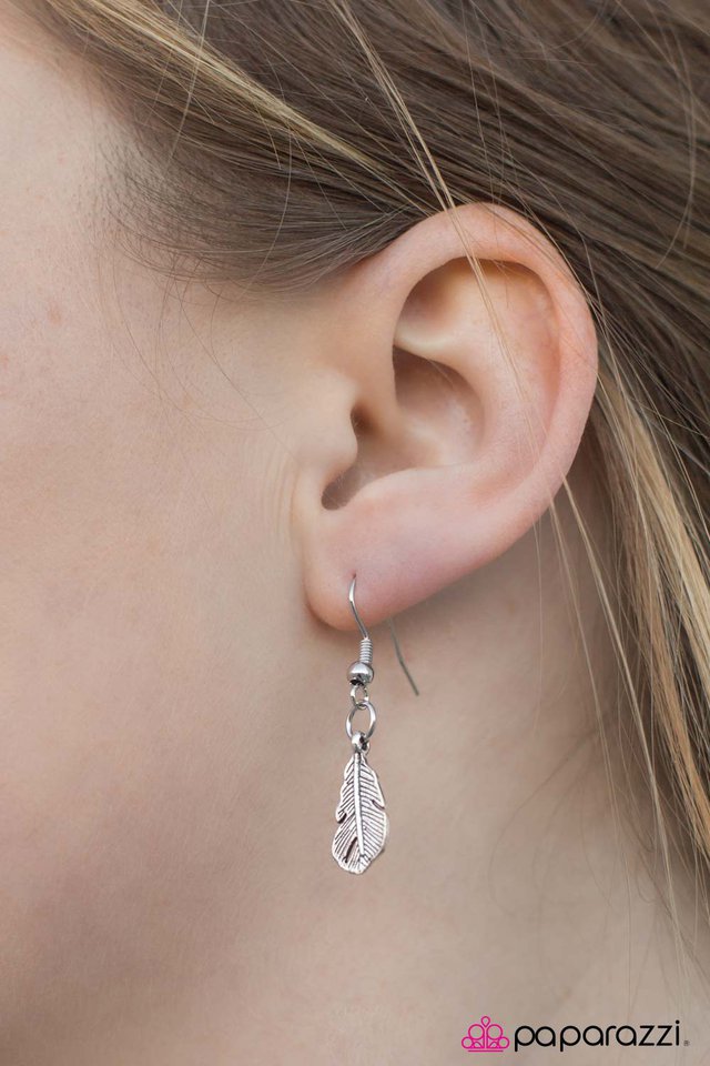 Paparazzi ♥ Find Your Tribe - Silver ♥ Necklace