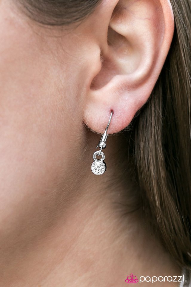 Paparazzi ♥ Can You Adjust The MOONLIGHTING? - White ♥ Lanyard