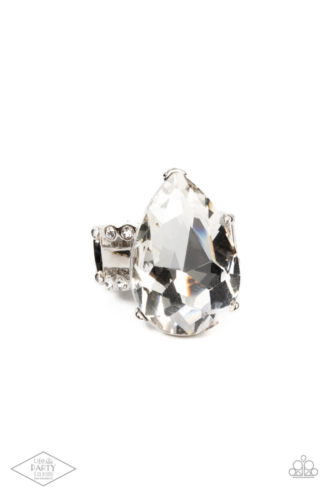 dining-on-dazzle-p4re-wtxx-343xx