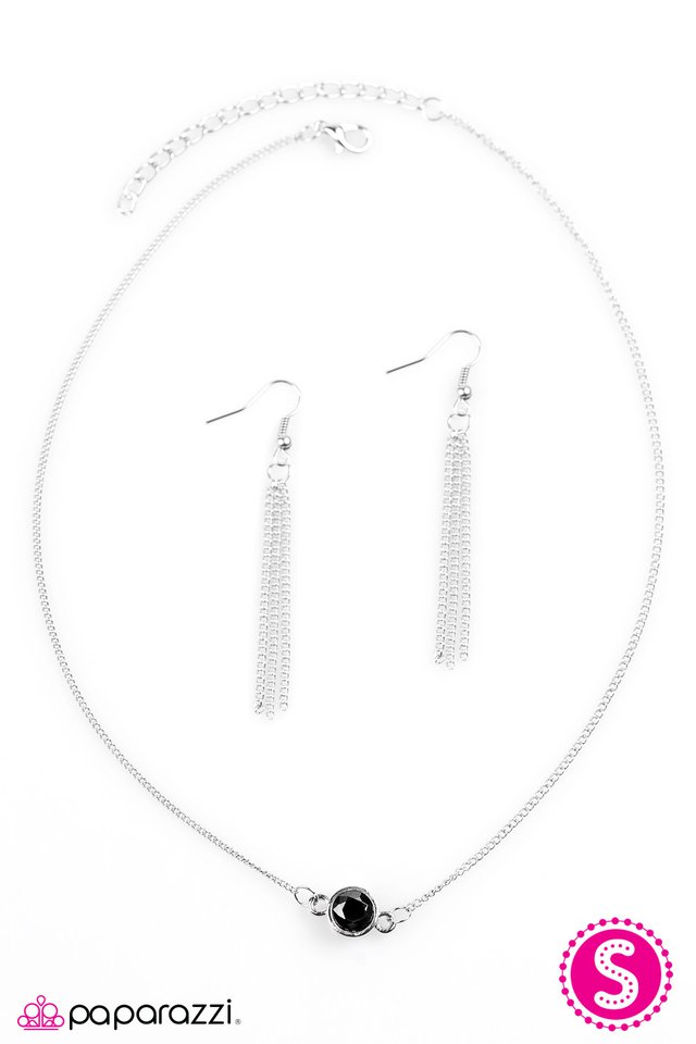 Paparazzi ♥ Diamonds Speak Louder Than Words - Black ♥ Necklace