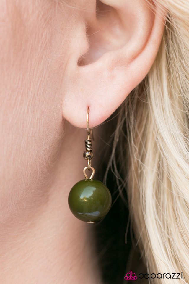 Paparazzi ♥ Egyptian Spell - Green ♥ Necklace