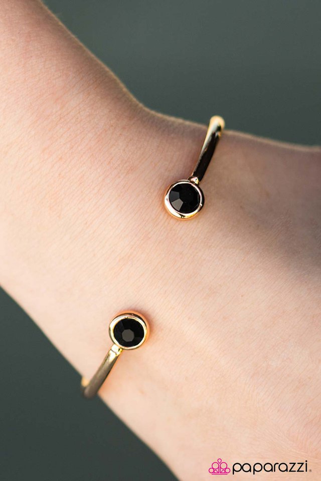 shine-all-shine-black-p9re-bkgd-062xx